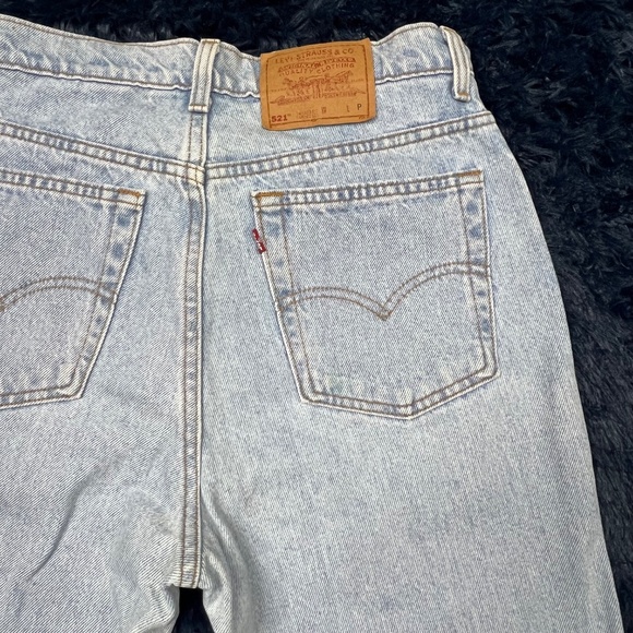 |•LEVI'S•| 521 Tapered Fit Tapered Leg Light Wash Jeans Size 12 Petite Rare - Picture 7 of 15